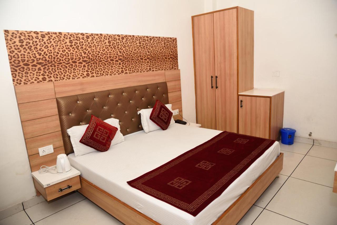 Hotel Robin Inn Амрітсар Екстер'єр фото