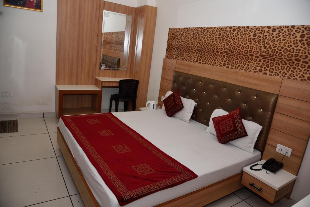 Hotel Robin Inn Амрітсар Екстер'єр фото